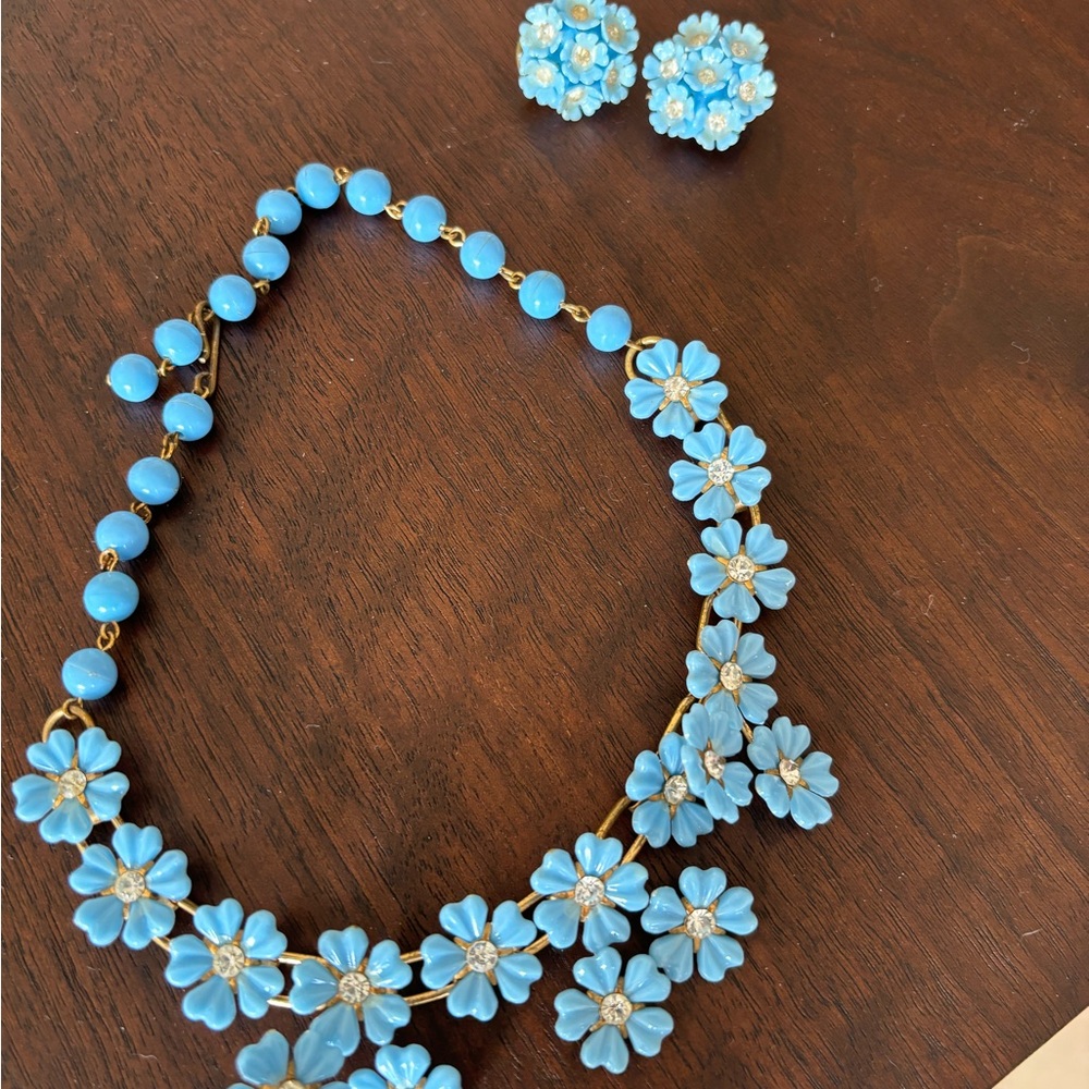 Vintage earring and necklace